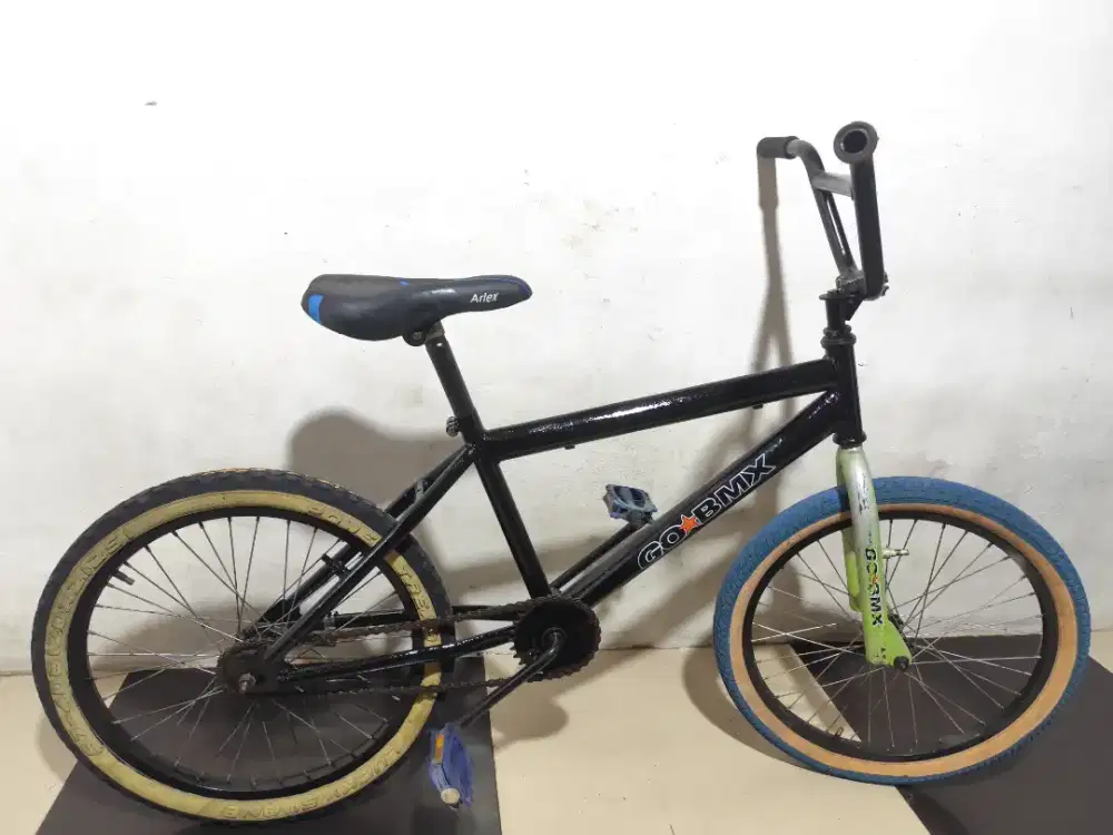 Sepeda BMX ukuran 20 rem udh terpedo siap pakai