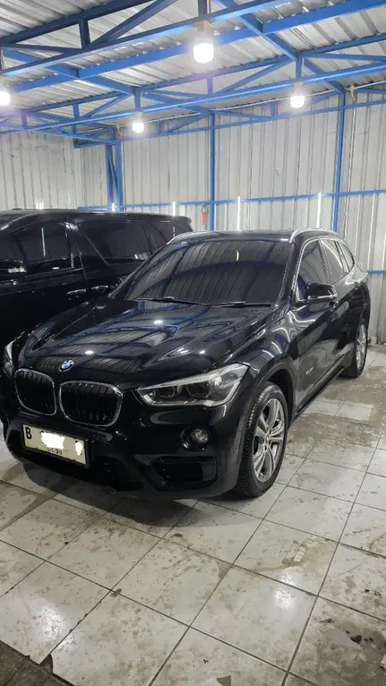 BMW X1 Sdrive18I  1.5 AT F48 2017 AT