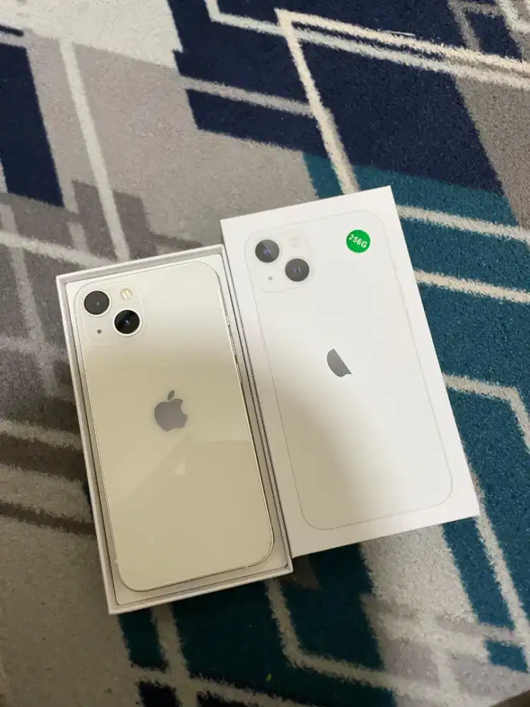 iPhone 13 256GB