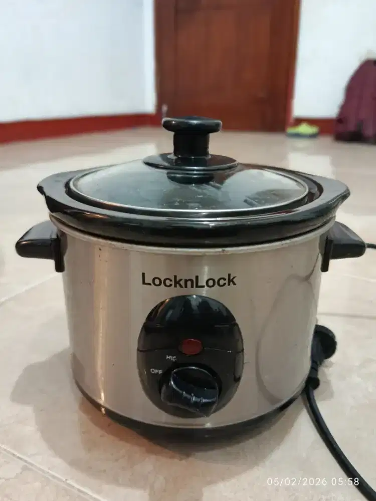 Di jual slow cooker, merk lock and lock