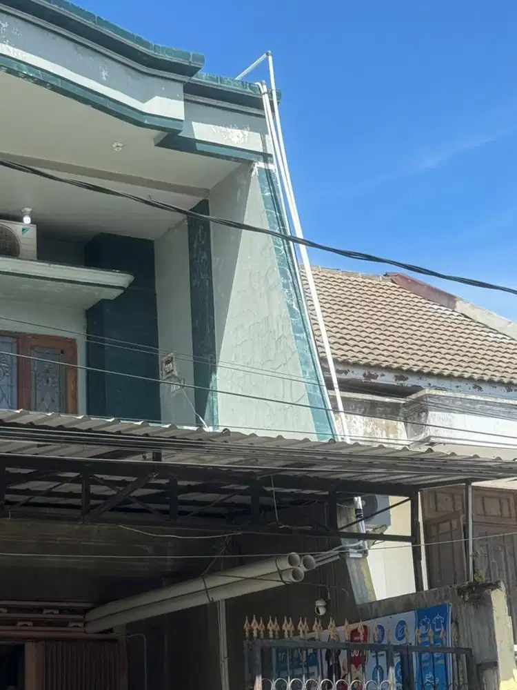 Serabutan asisten rumah tangga menginap