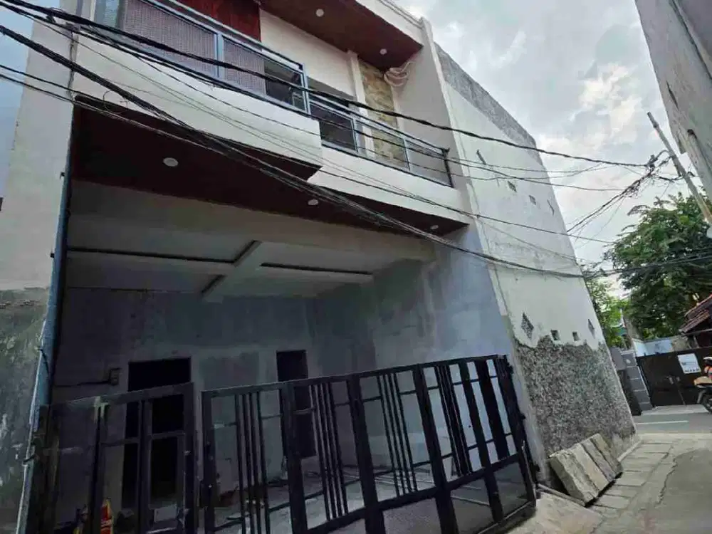 Dijual Rumah Strategis Siap Huni di Utan Kayu Jakarta Timur