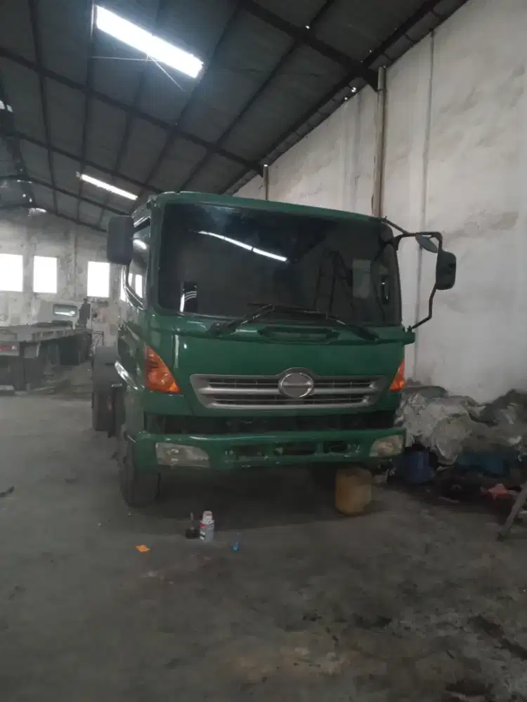 Hino Lohan SG260TI 2013