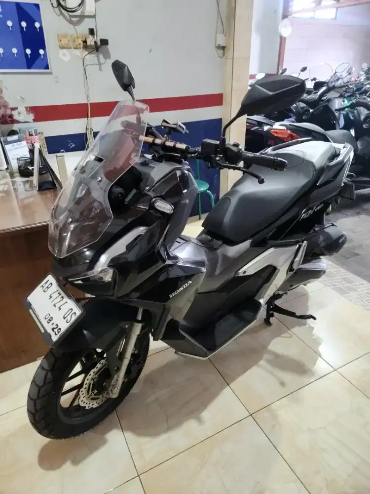 Adv 160 hitam glosy cbs low km 2024 gbm