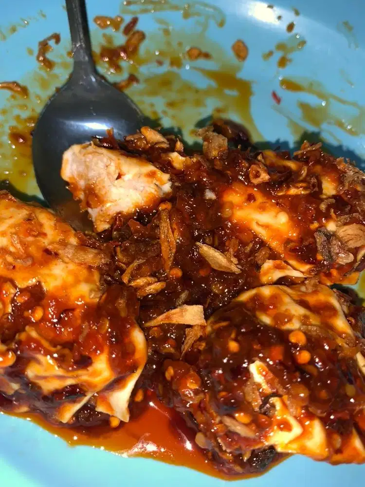 Pangsit chili oil pedas manis