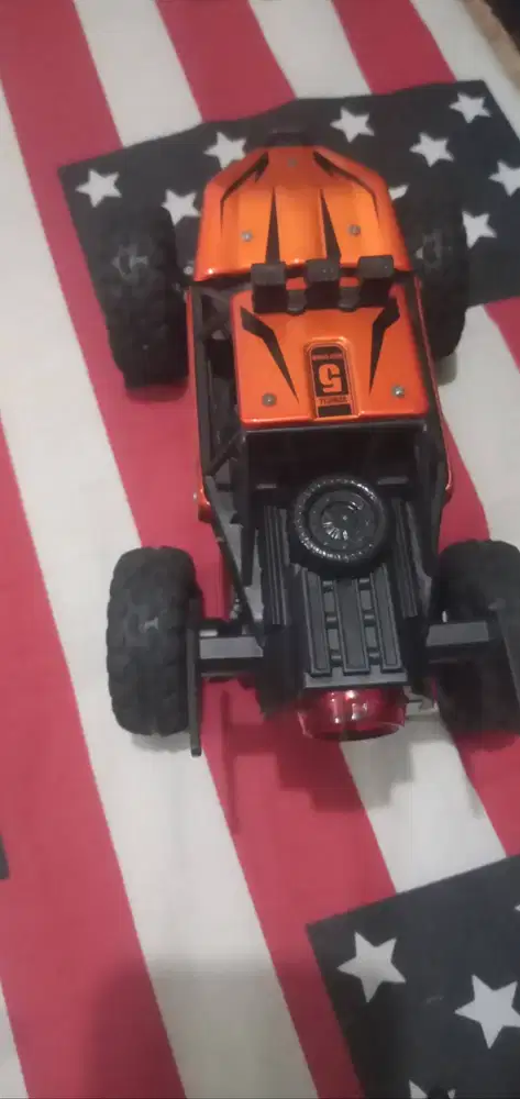 Mobil remot gunung dan mobil remot pembalap