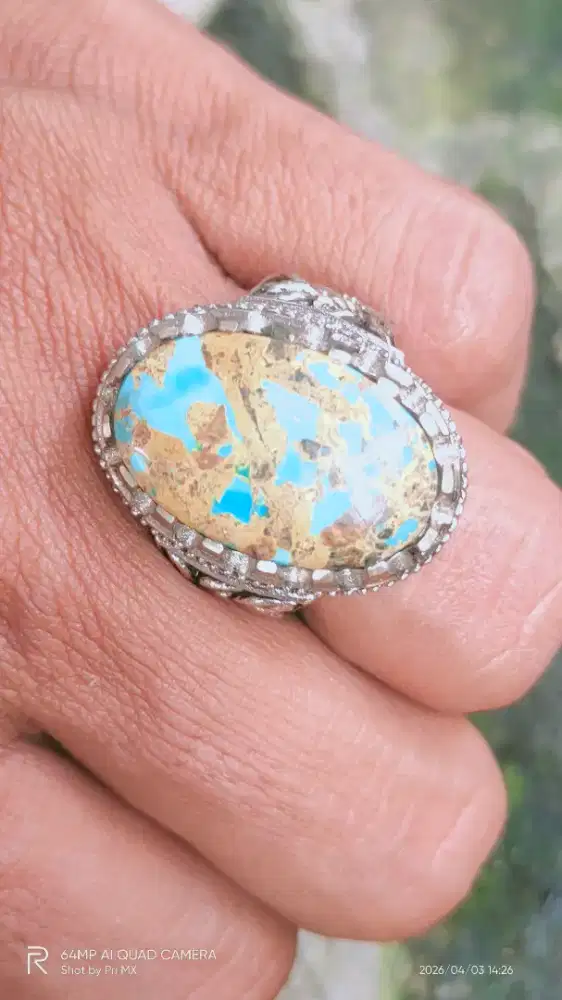 Batu pirus persen lawase