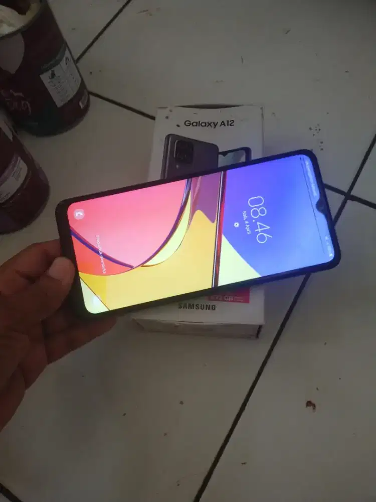 Samsung A12  4/128  minus ada garis hitam tipis di layar aman normal