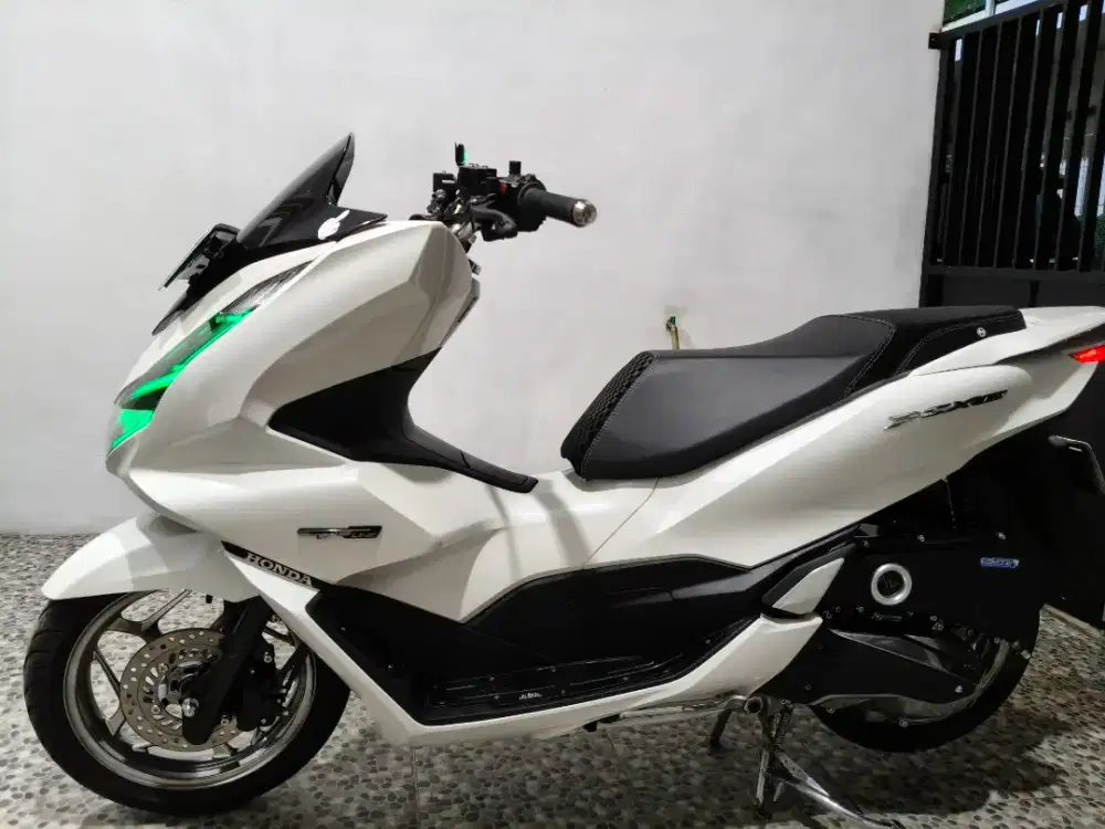 Pcx 160 putih cbs