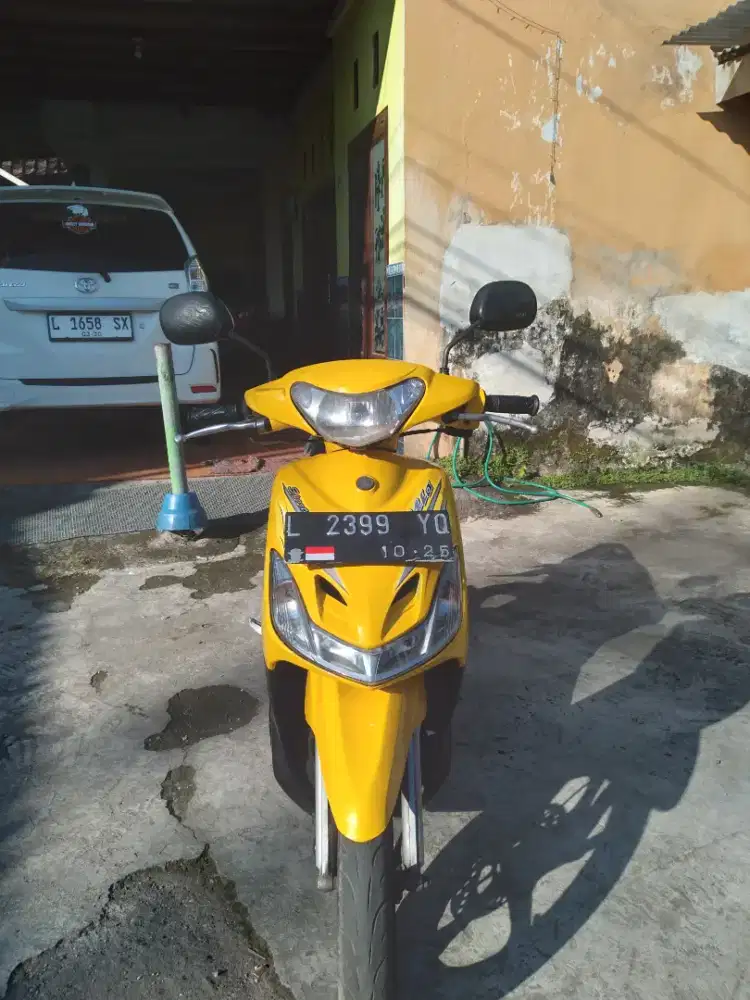 Mio 2010 warna kuning
