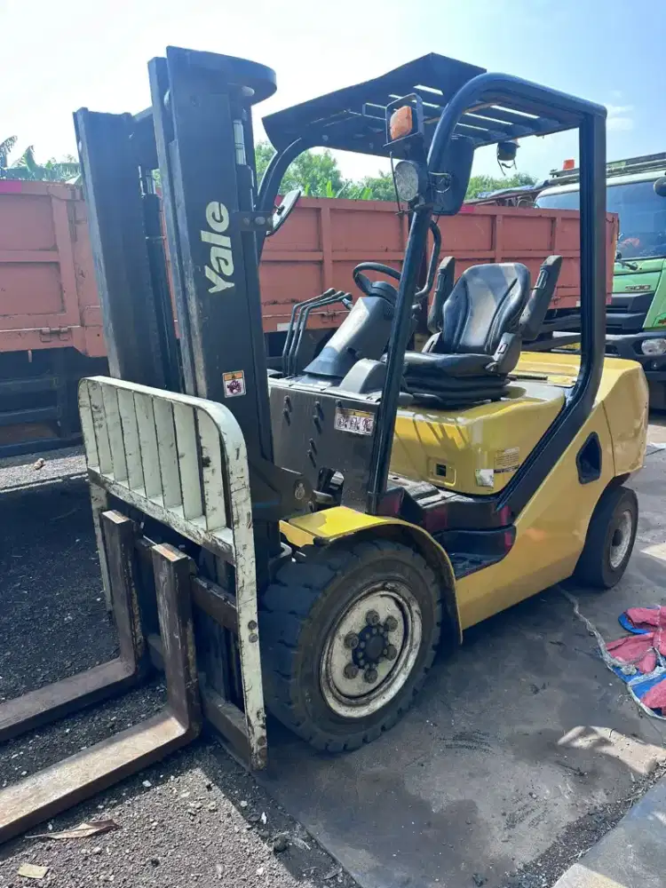 FORKLIFT SECOND YALE 3TON