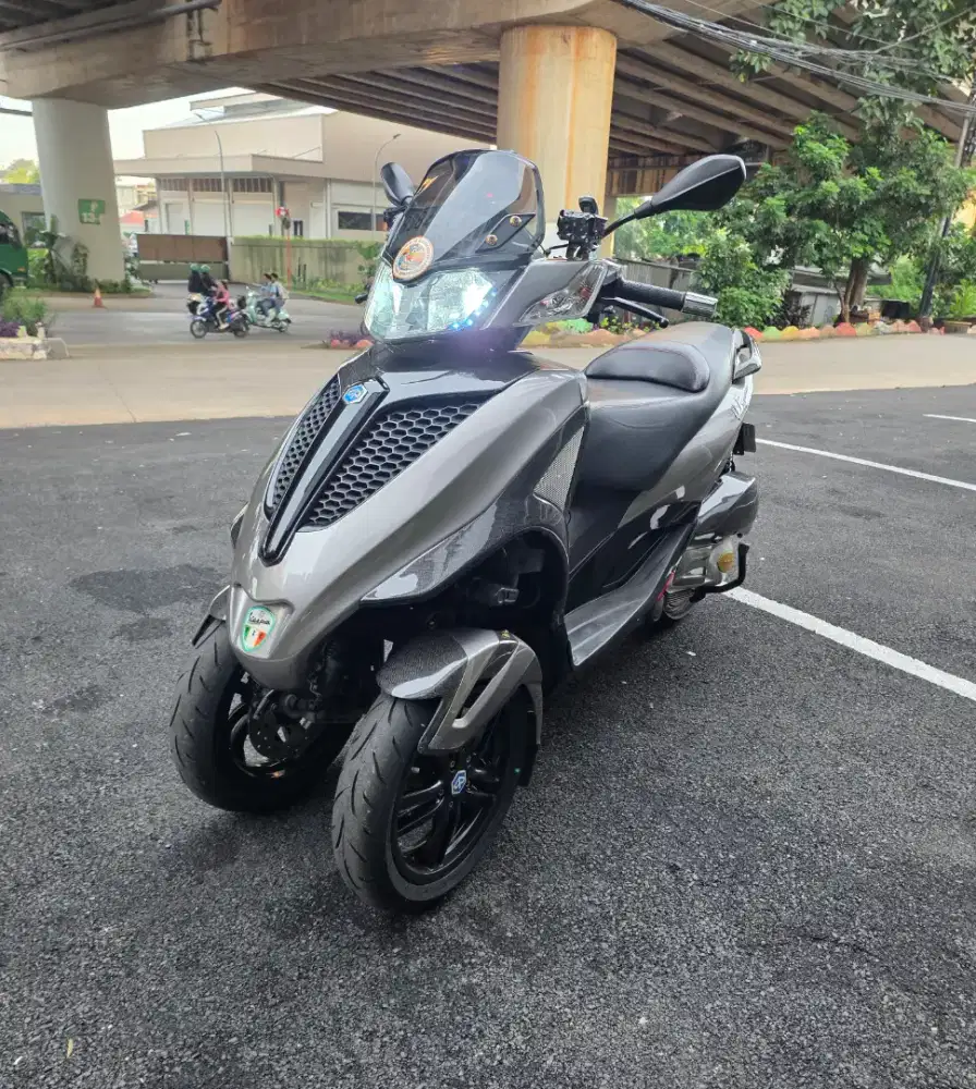 Jual Mp3 yourban 300 cc