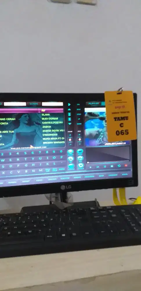 Service komputer dan jasa update lagu, setting audio karaoke (karoke)