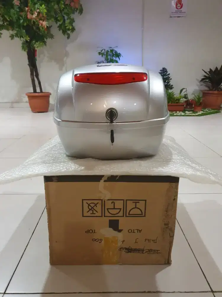 Box vespa LX - S -LXV