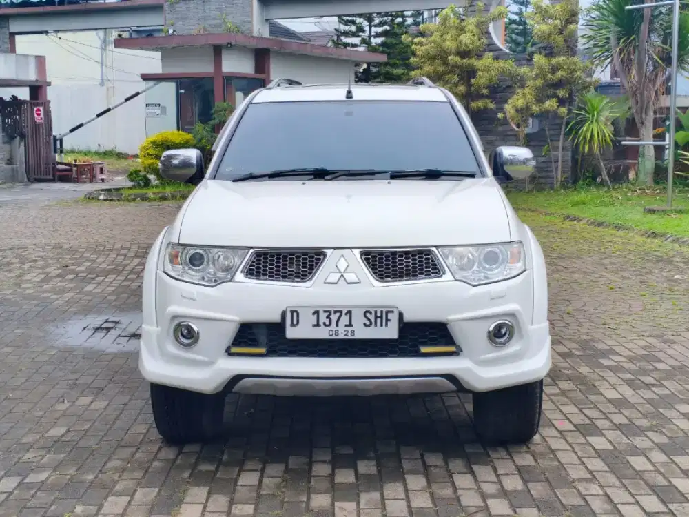 DP 10 jtn Pajero sport Dakar Limited sunroof AT 2013