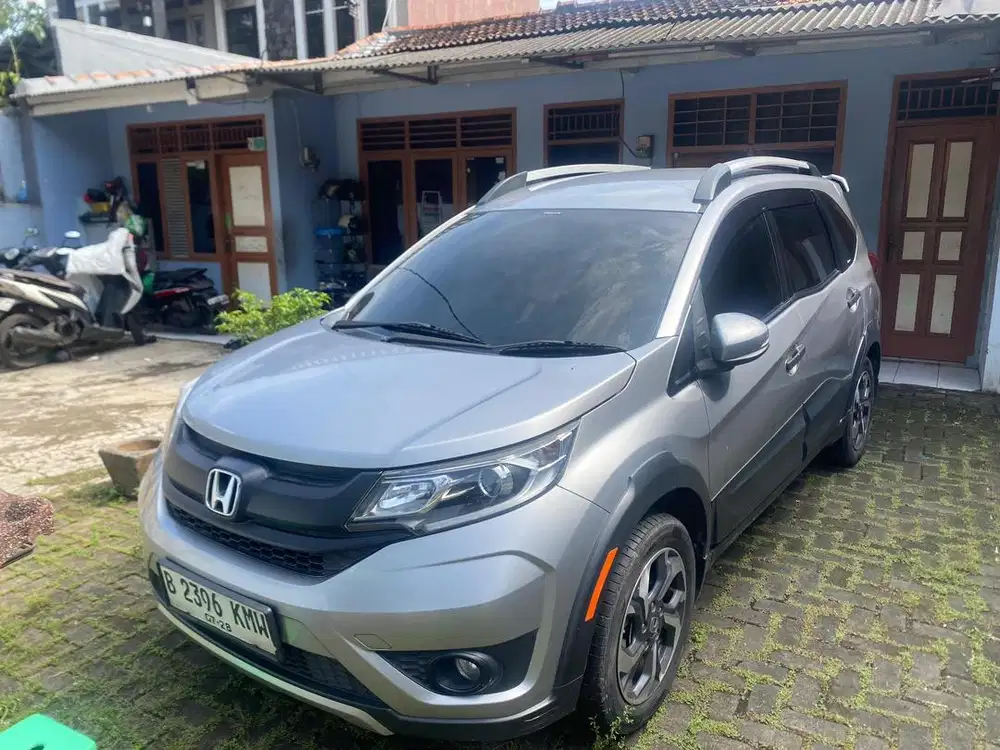 Honda BRV E CVT 2018 istimewa