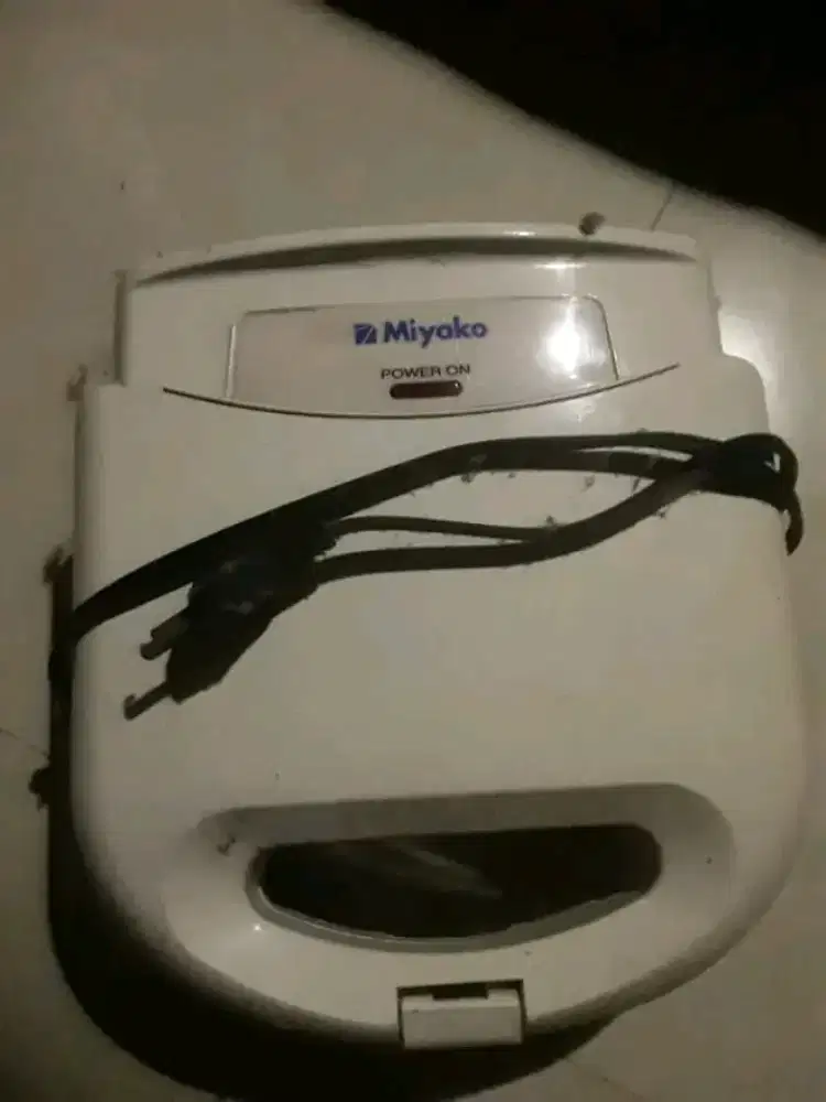 TOASTER PEMANGGANG ROTI MIYAKO