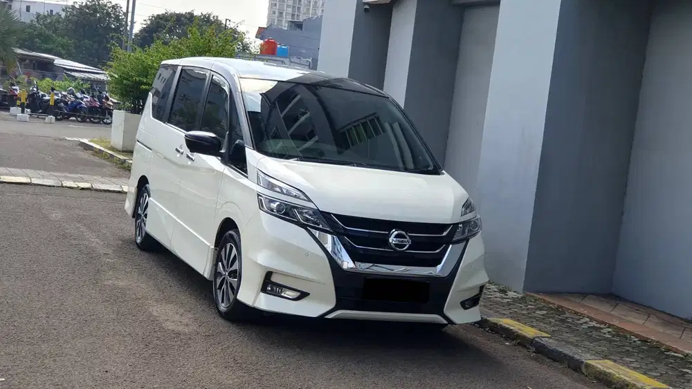 [ GARANSI 5TH ] Nissan Serena 2.0 HWS High Way Star Two Tone 2019/2020