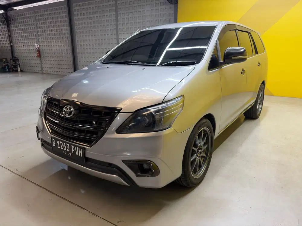 Toyota Innova 2.5 G Diesel AT 2015