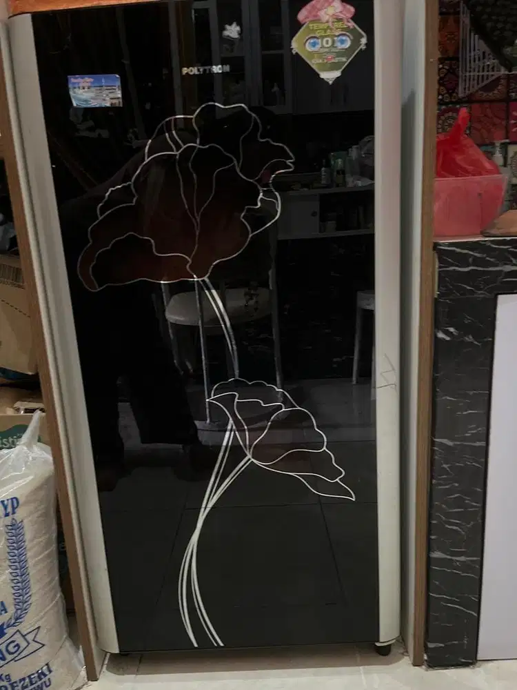 Kulkas satu pintu Polytron