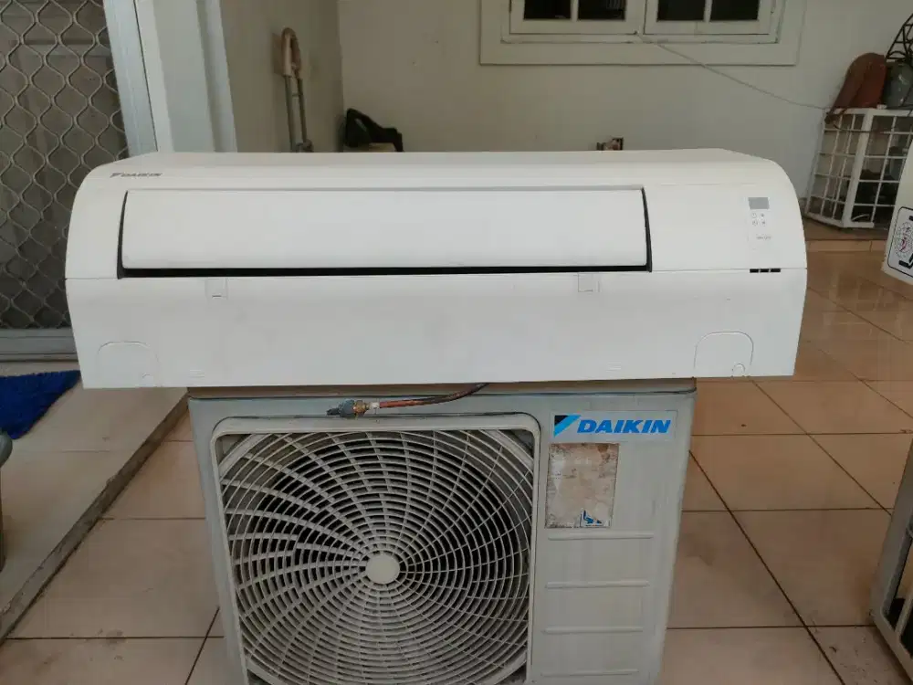 AC Daikin 1 pk  FTP25AV14 Malaysia