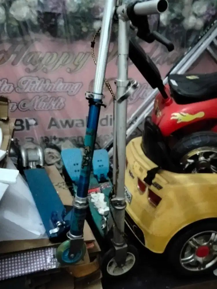 Mainan mobil,sepeda anak