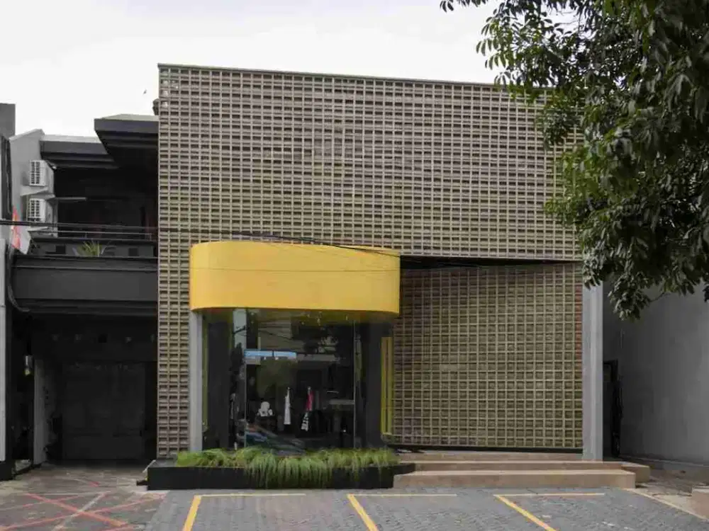 Disewakan Tempat Usaha 2 lt Dekat Radio Dalam Kebayoran Baru