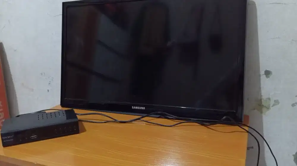 Tv Samsung LED 24 inch + STB