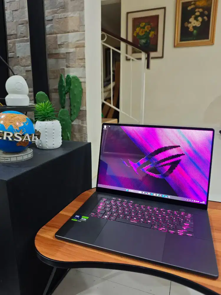 Laptop Asus ROG G16 GU605MI RTX4070 Ultra 9 16/1TB