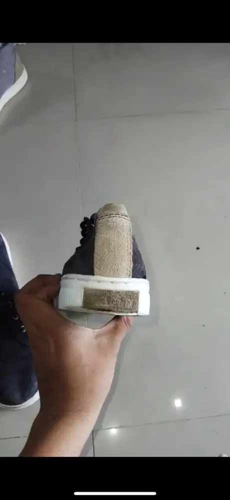 Sepatu pria suede timber