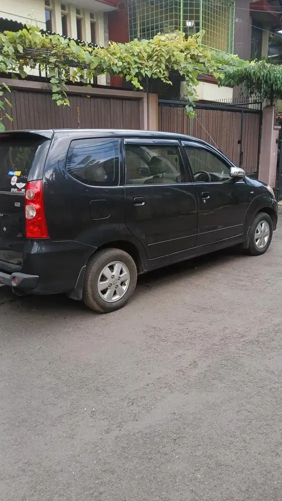 Toyota Avanza 2010 Bensin