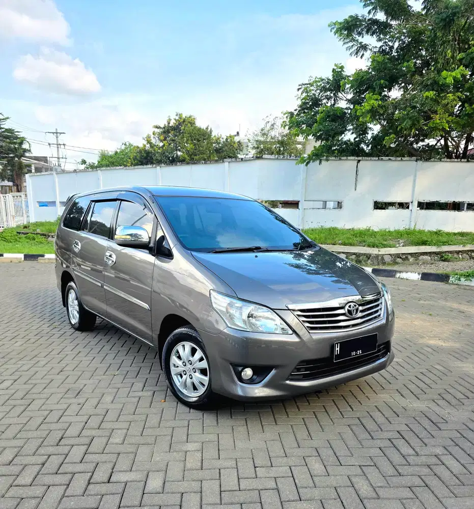 (DP 32JT) Innova 2.0 G AT 2012 low KM