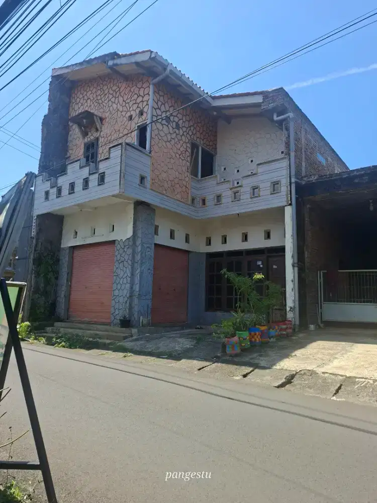 Dijual tanah bonus bangunan rumah