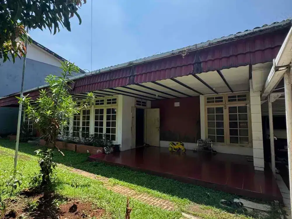 Rumah Luas di Belakang Halte LRT Harjamukti