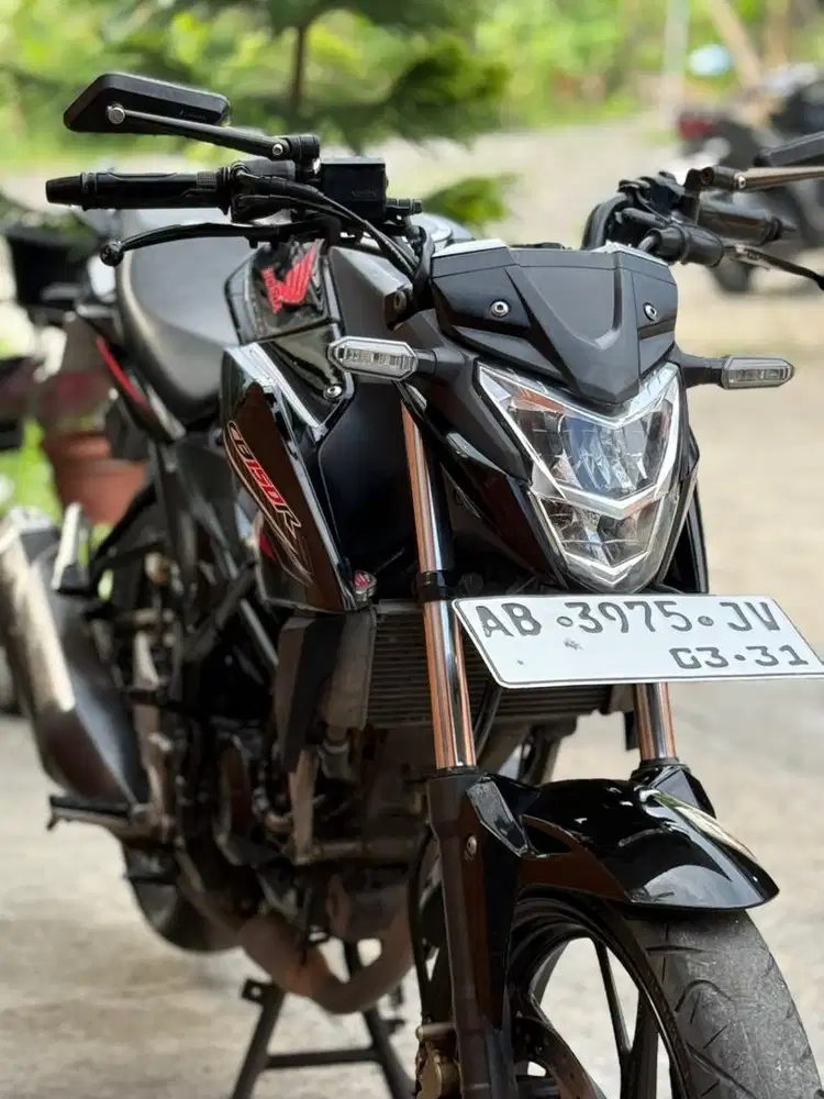 Honda cb150r 2017 km rendah ab