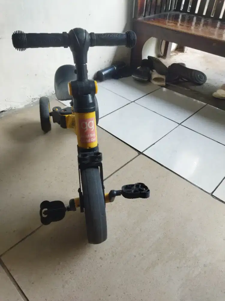 Sepeda roda tiga buat anak