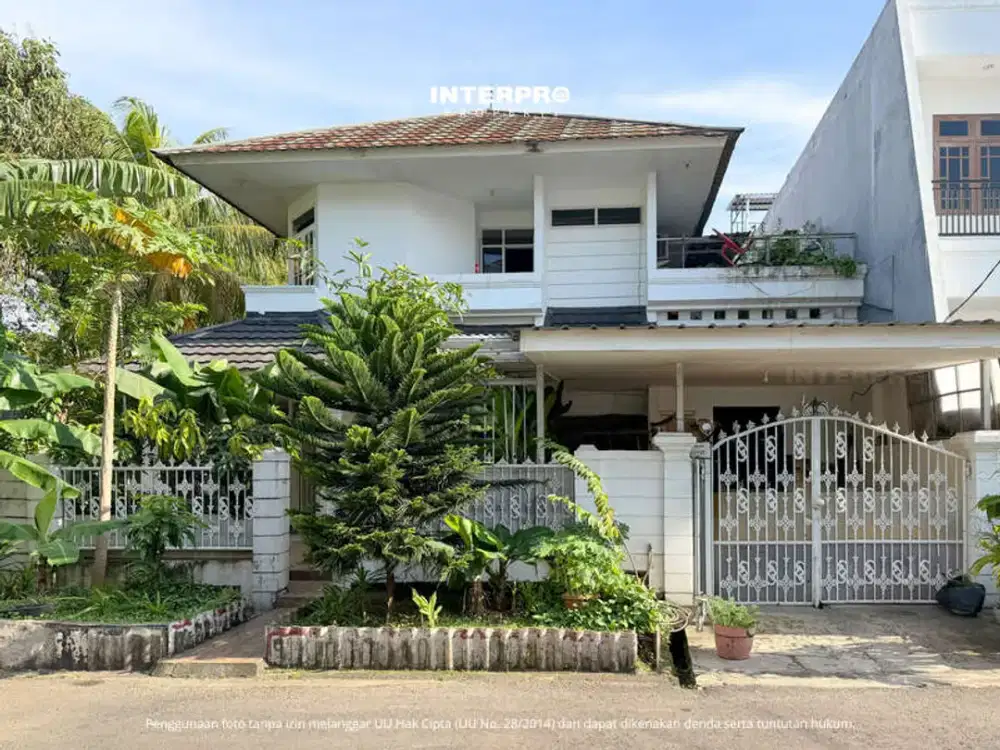 Rumah Hook 2 Lantai Puri Indah Sebelah Taman, Pencahayaan dan Sirkulasi Udara Sangat Baik - 268m2