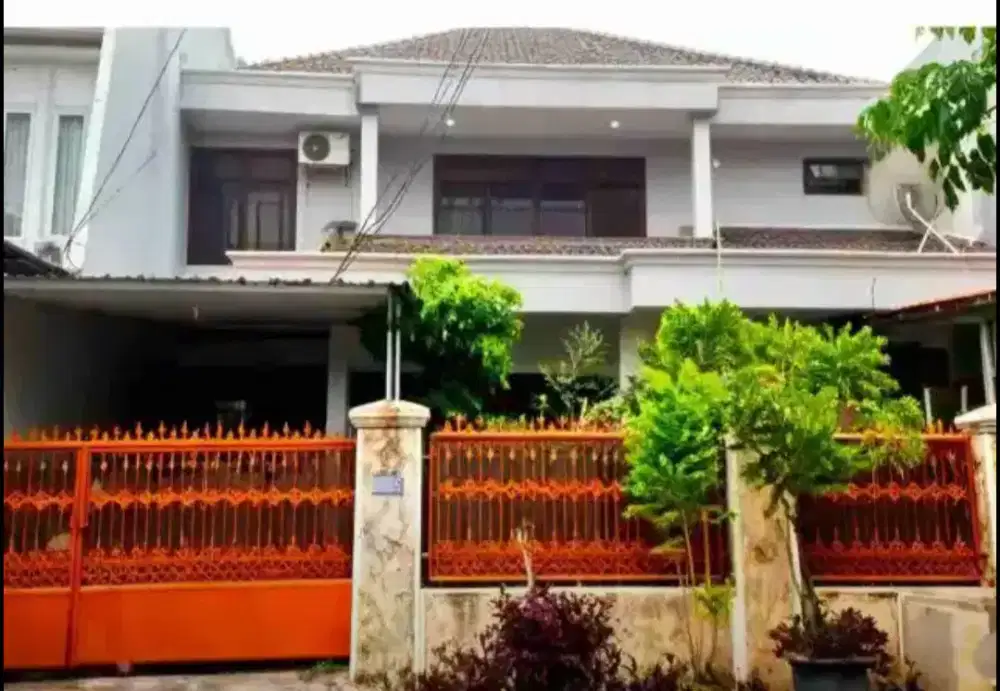 RUMAH MEWAH DI PONDOK BAMBU