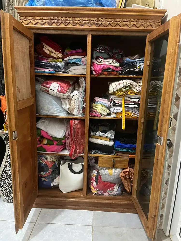 DIJUAL LEMARI KAYU JATI