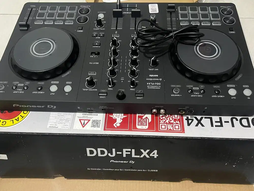 Alat DJ Pioneer DDJ-FLX4