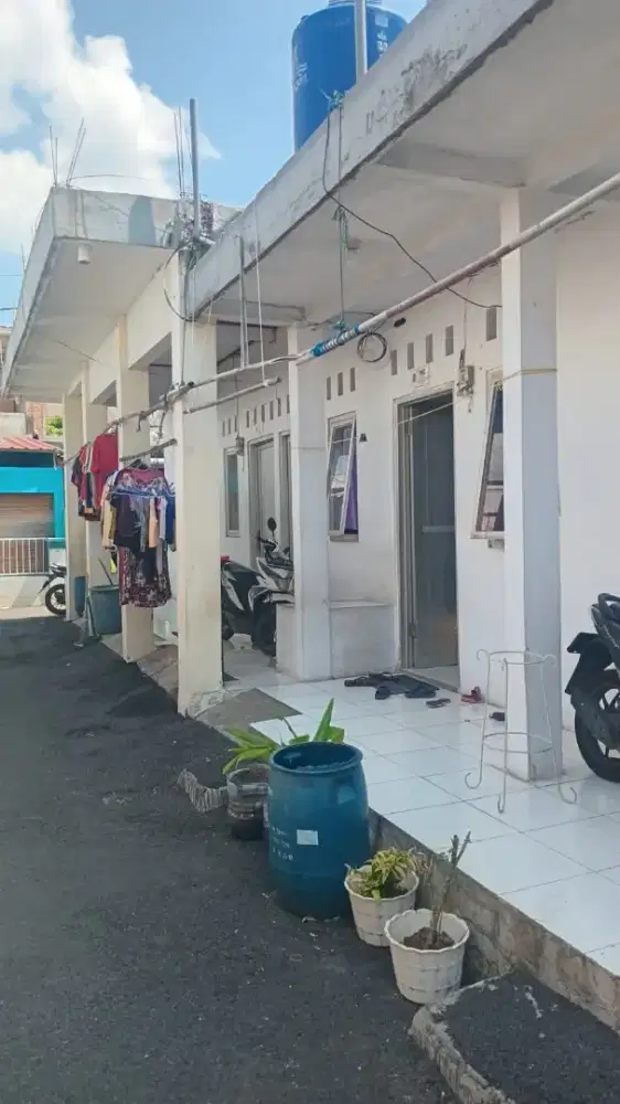 Dijual bangunan kontrakan 6 pintu