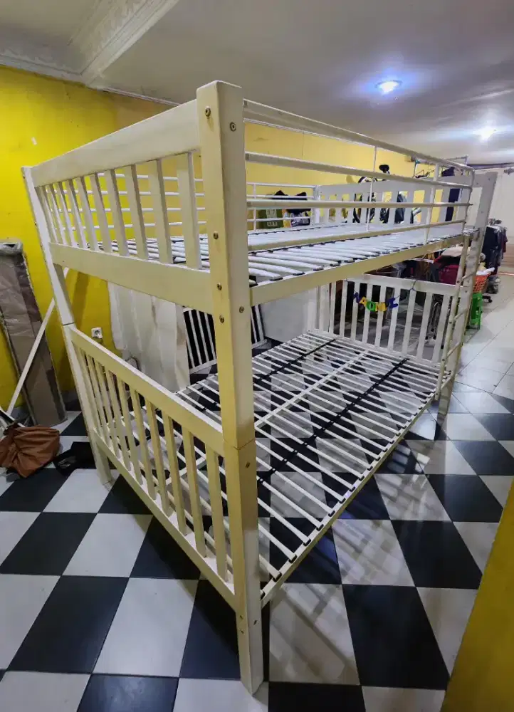 Putih Ranjang Kayu 2 Susun, Kasur 120 Cm, Bagus Kokoh,  Hemat Ruang
