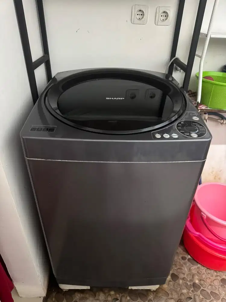 Mesin cuci top load LG second