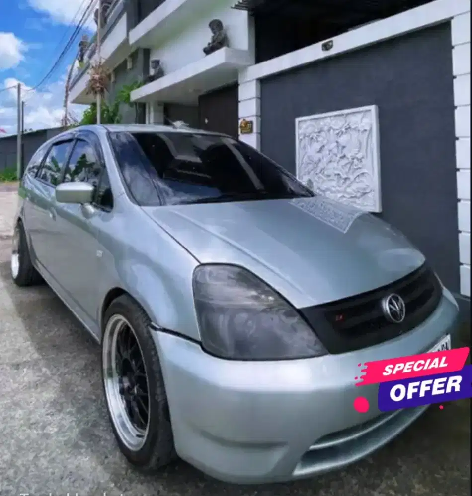 Honda stream 1.7 Nego tipis