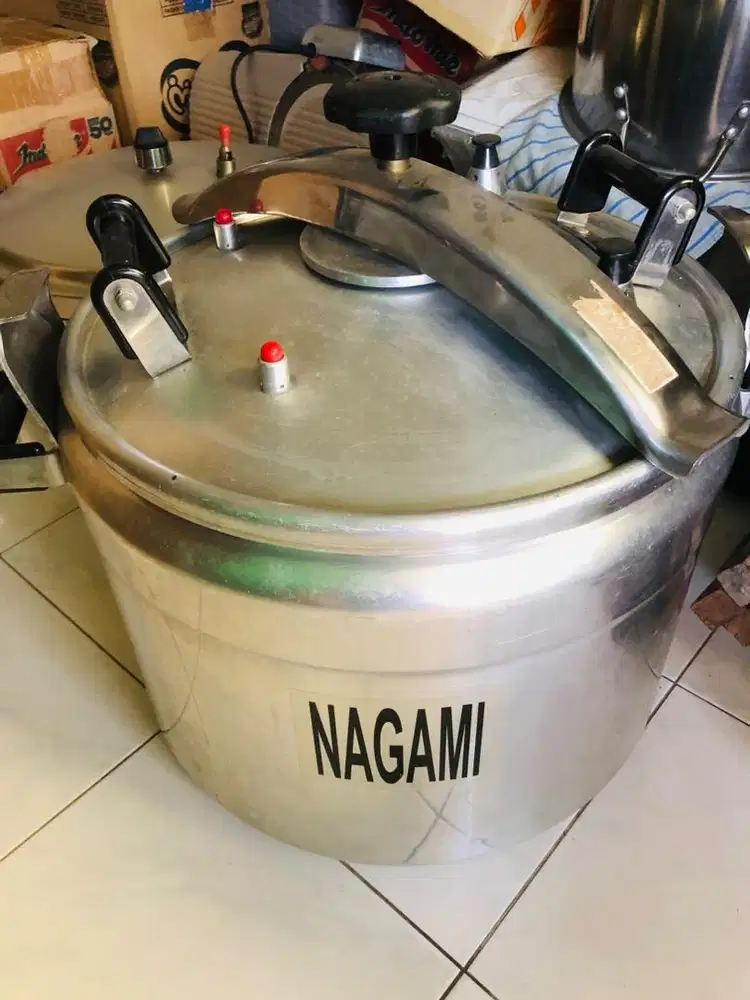 Panci Presto Besar Merek Nagami 75L