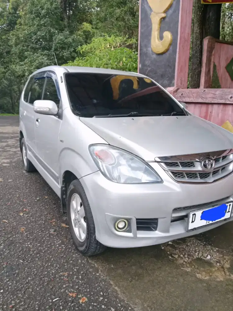 AVANZA G MT 2010