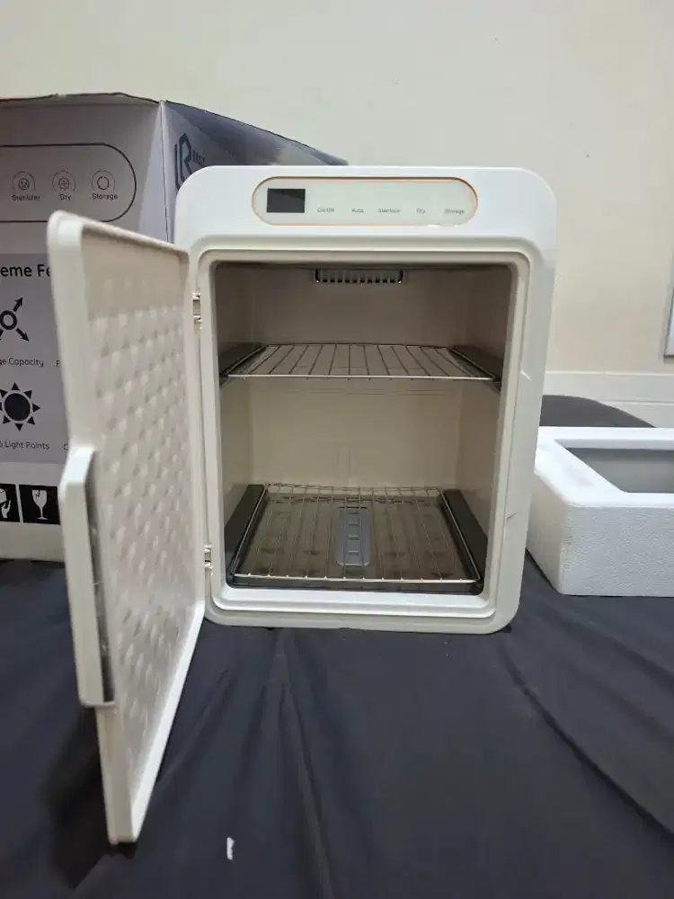 Mesin steril peralatan bayi sudah lengkap dgn dryer (pengering) & uv