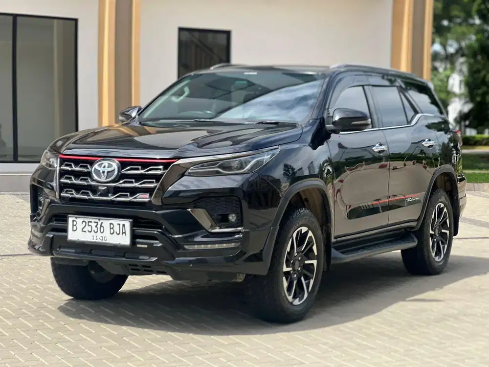 Toyota Fortuner VRZ 2.4 TRD Diesel AT 2020 Pajak Panjang