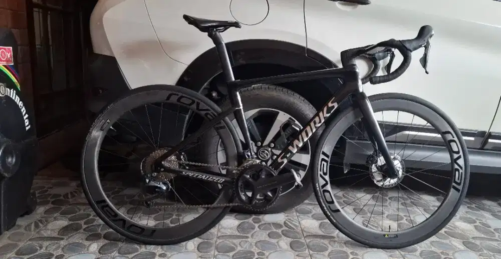 Sepeda roadbike tarmac s works