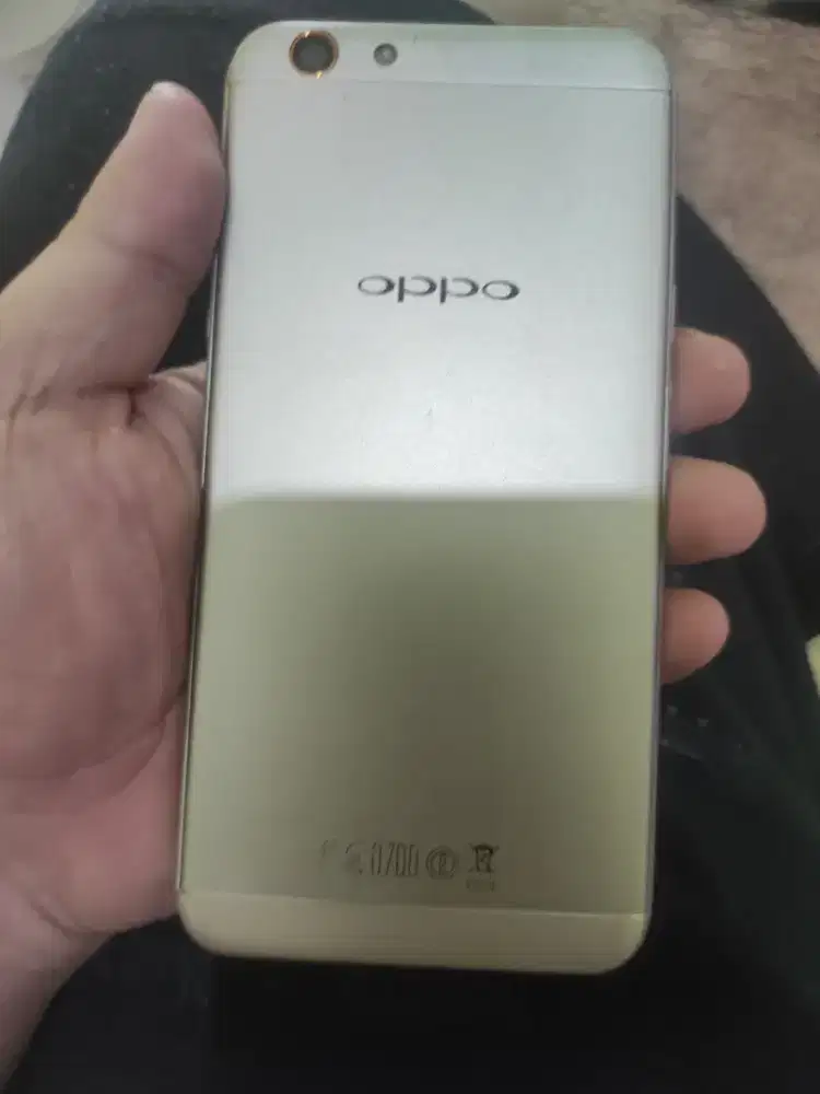 Oppo F1s, ram 4 / 64 gb. HP normal siap pakai